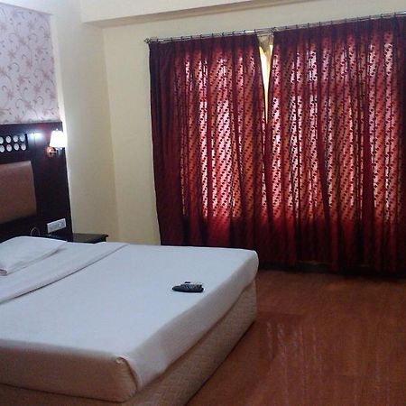 Solitaire Suites Bangalore Kamer foto